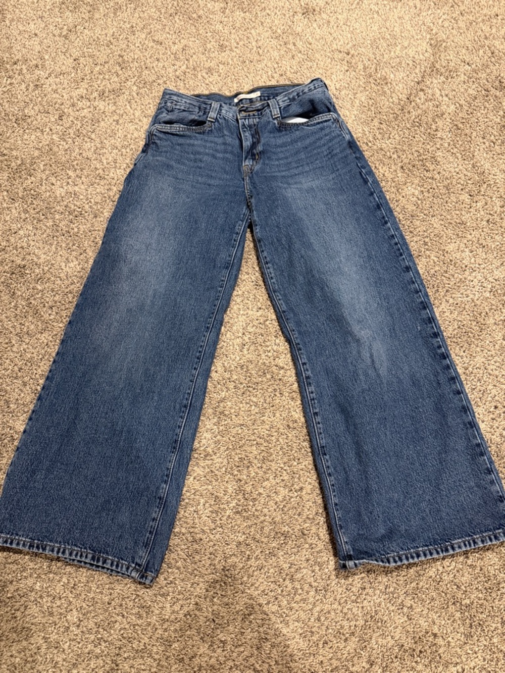 Levi's Wide-Leg Jeans in Dark Blue Wash